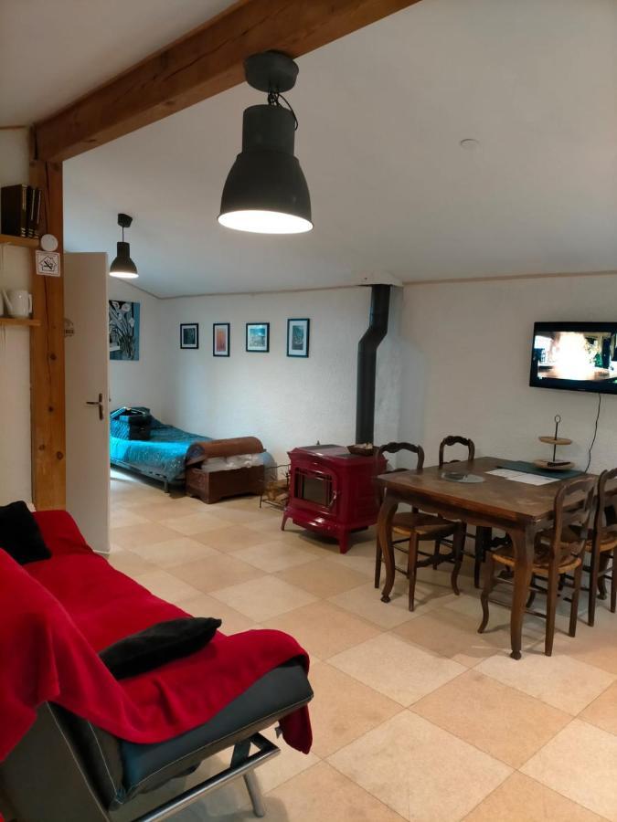 Ferienwohnung L'Aire Du Paon Exterior foto